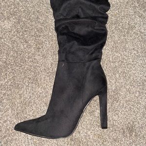 Black heeled boots